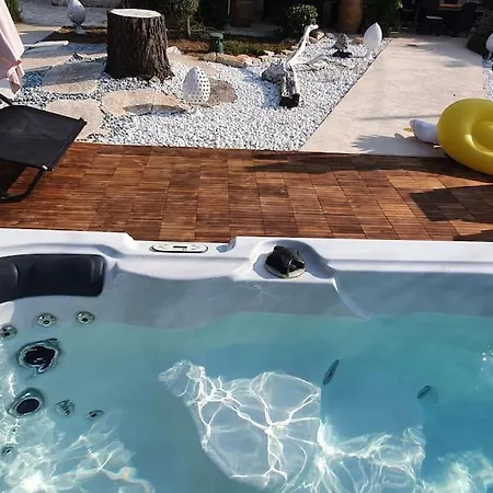 Nirya - Unique Trulli & Vila Martina Franca