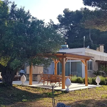 Nirya - Unique Trulli & Βίλα *
