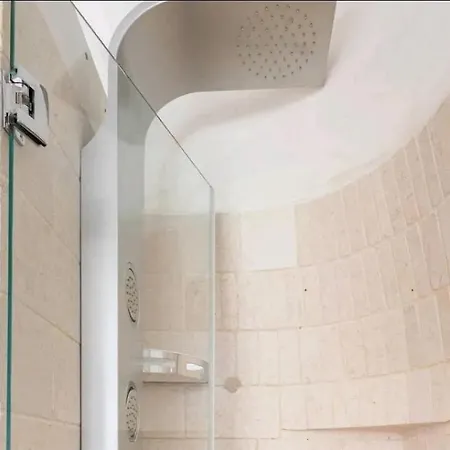 Vila Nirya - Unique Trulli & *