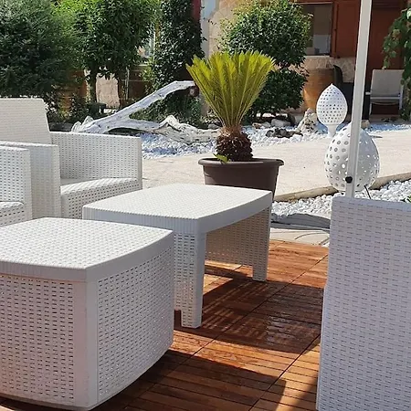 Nirya - Unique Trulli & Villa