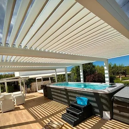 Nirya - Unique Trulli & Villa